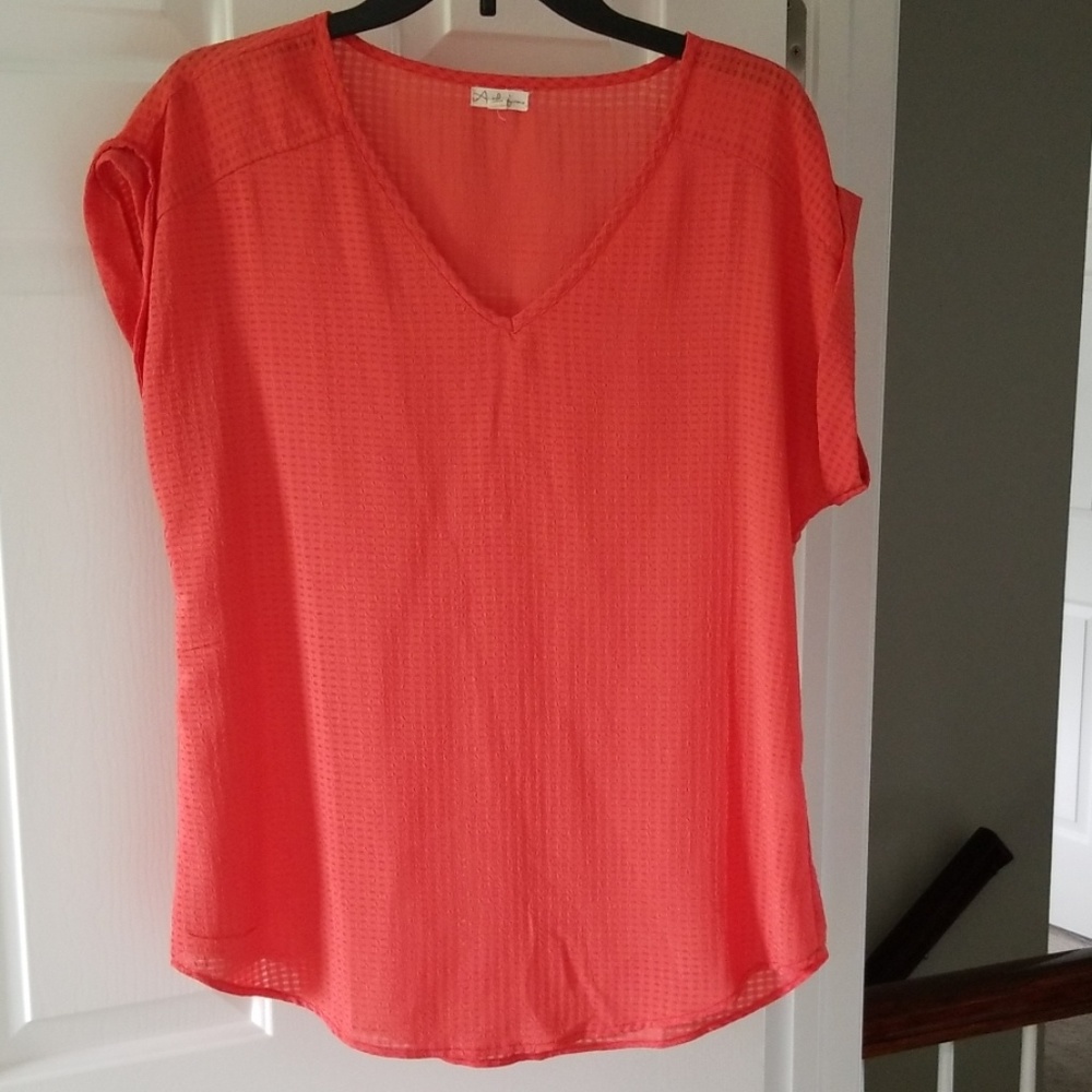 Coral top